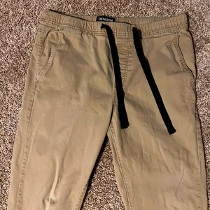 Men’s khaki joggers